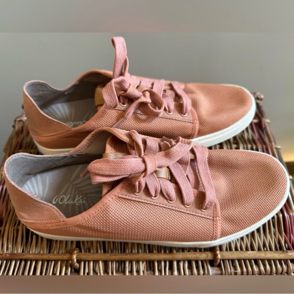 OluKai Pehuea Li Sneakers